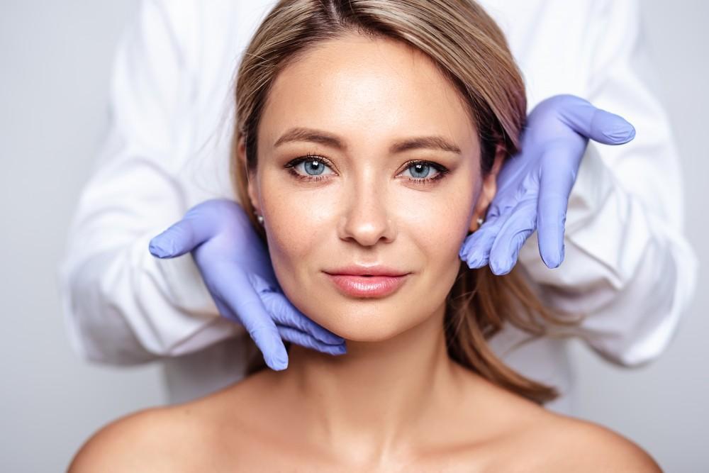 Benefits of Choosing Cosmetic and Reconstructive Procedures for Facial Harmony